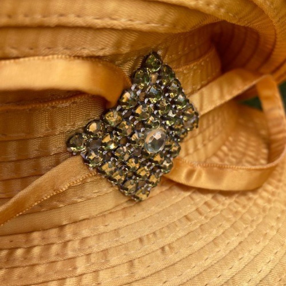 VTG LILY and TAYLOR Couture New York Paris HAT - Picture 8 of 10